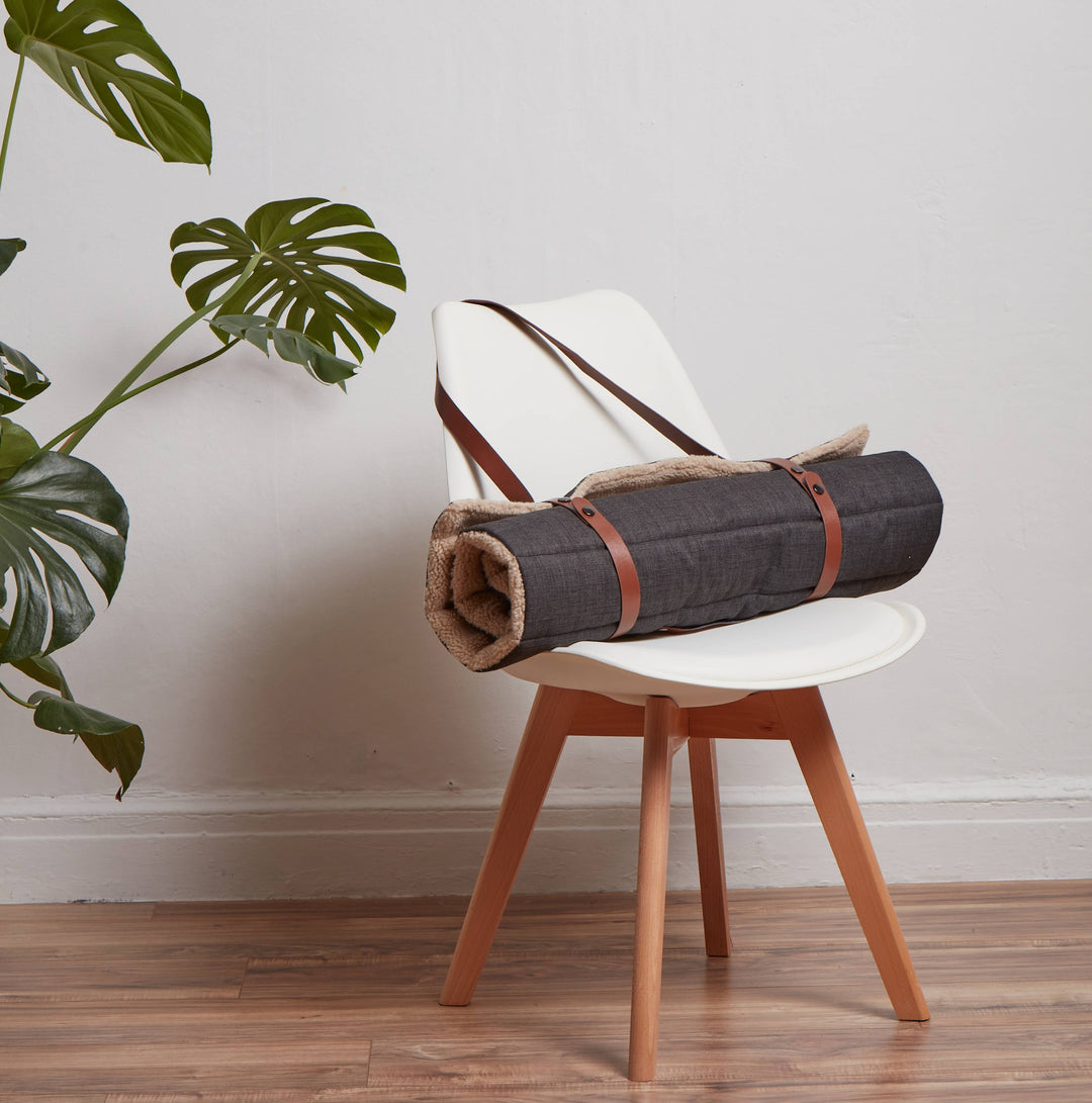 Jackson Travel Mat – Roll-Up Bed with Vegan Handle