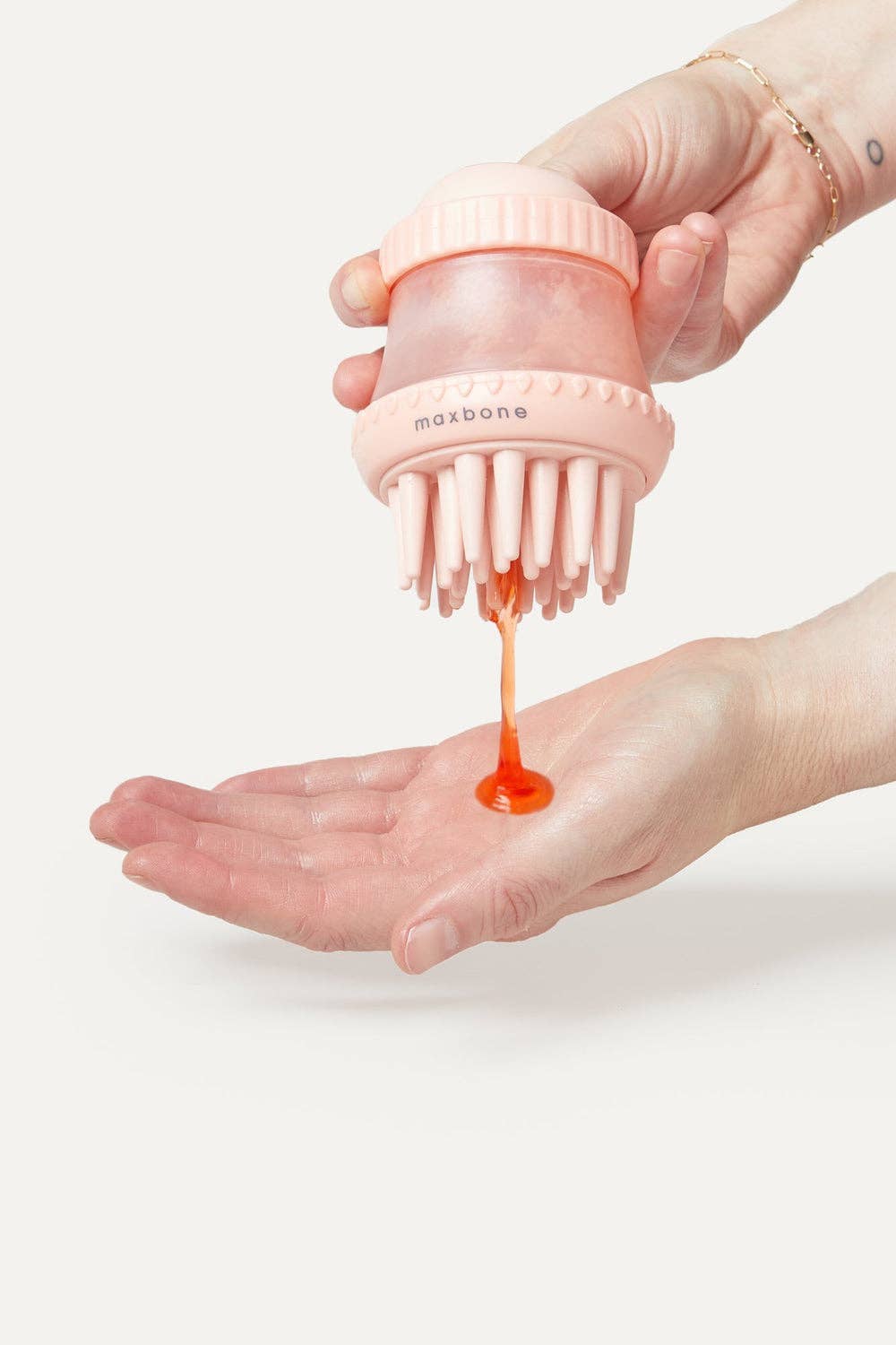 Deep Cleanse Shampoo Dispensing Dog Brush