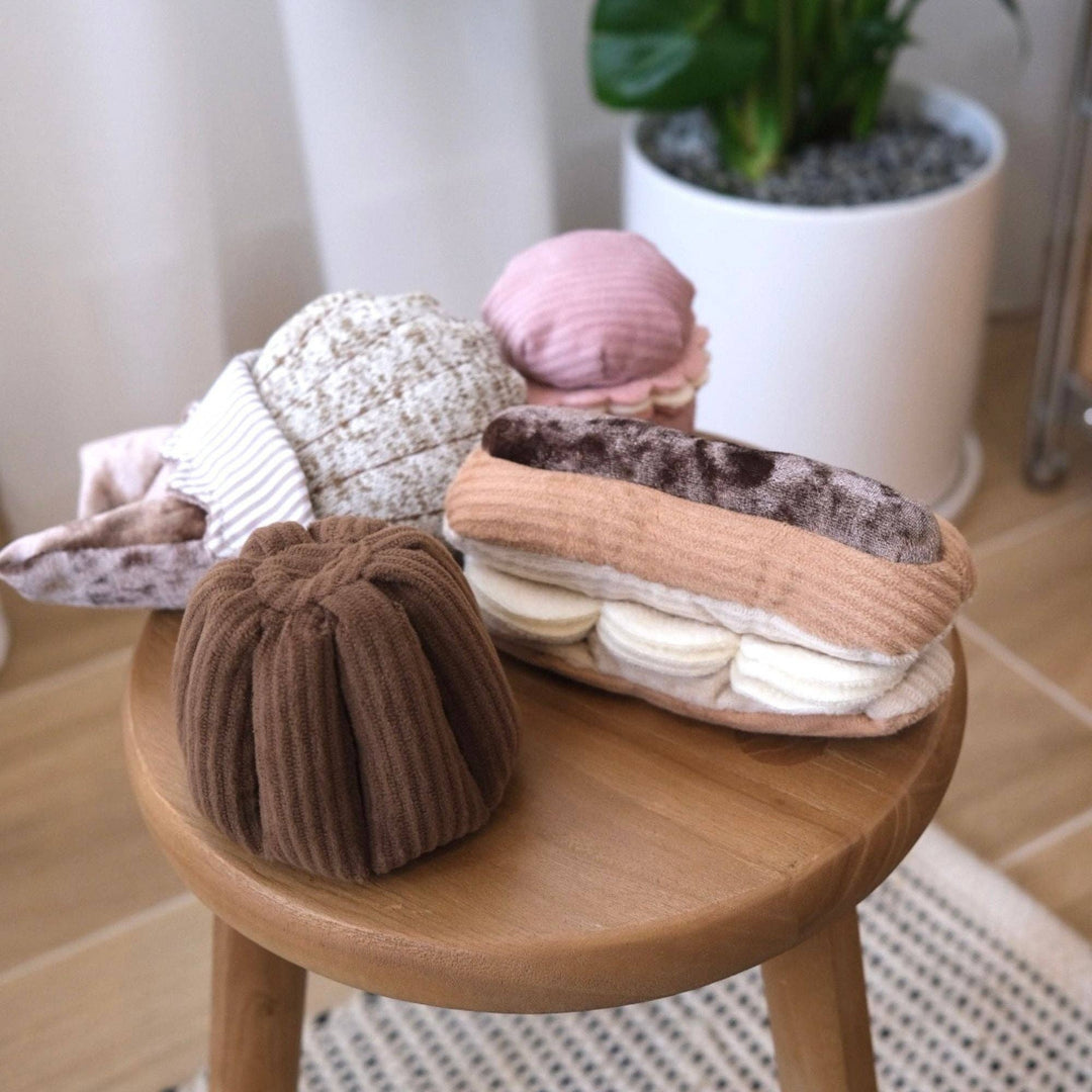 Eclair Enrichment Dog Toy