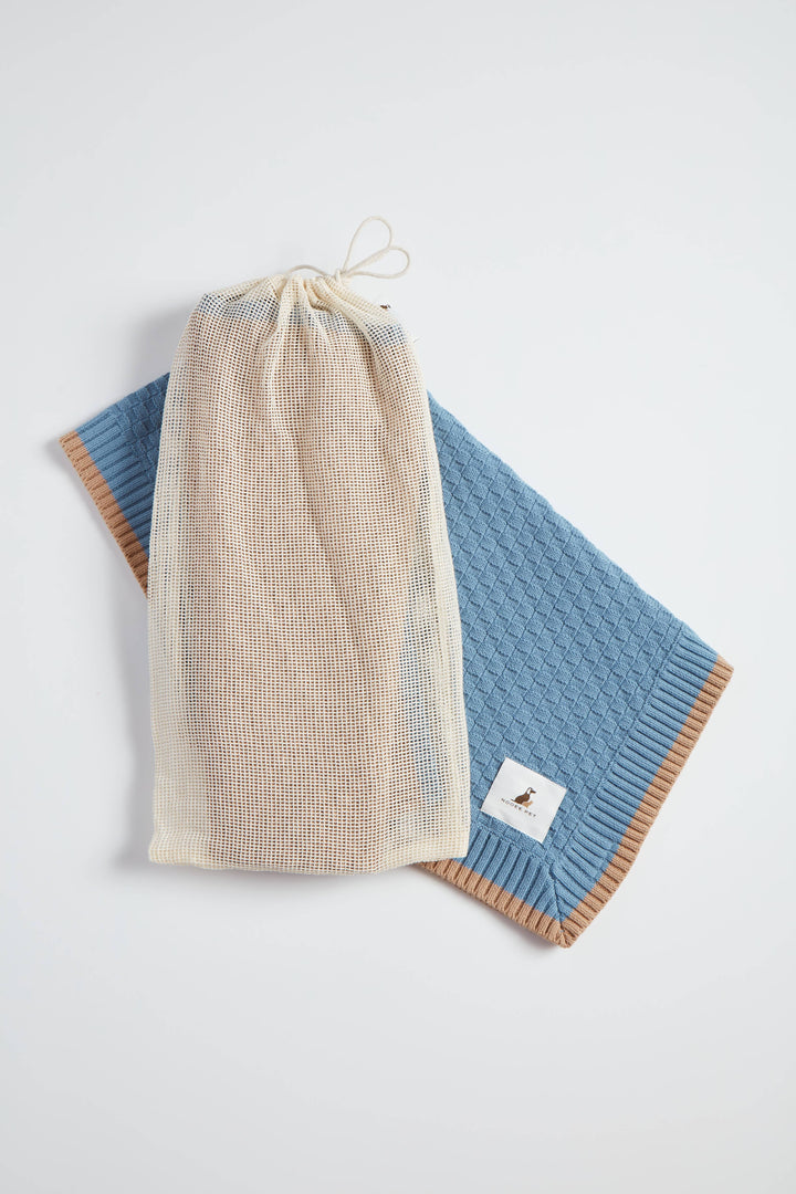 Cory Organic Cotton Pet Blanket – Lightweight Hypoallergenic