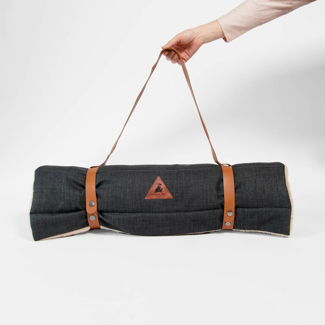 Jackson Travel Mat – Roll-Up Bed with Vegan Handle