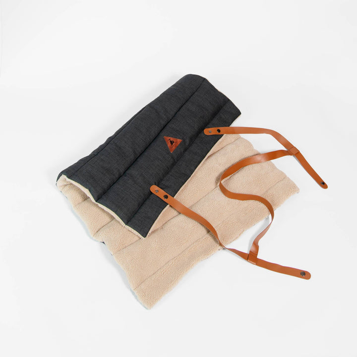 Jackson Travel Mat – Roll-Up Bed with Vegan Handle